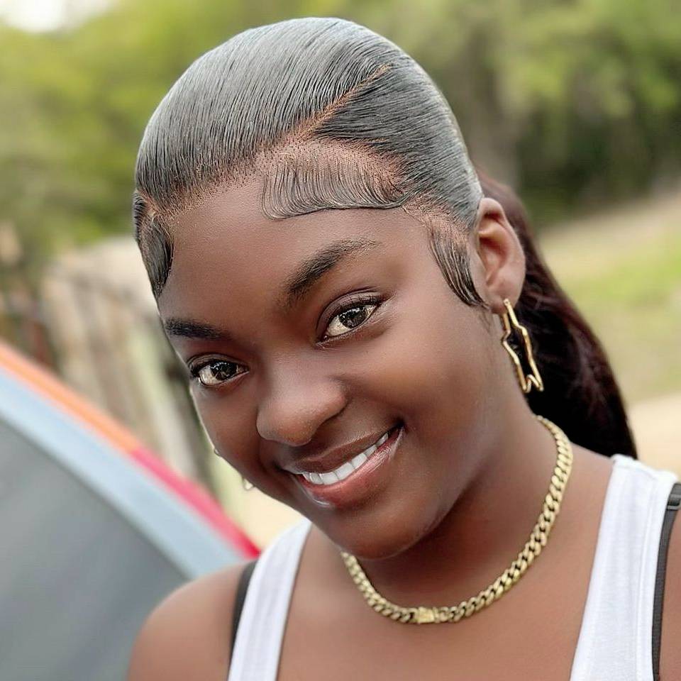 Chrishenia Bailey